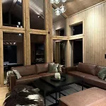 Lyngen Vista - Arctic Luxury Ferienhaus Hamnnes