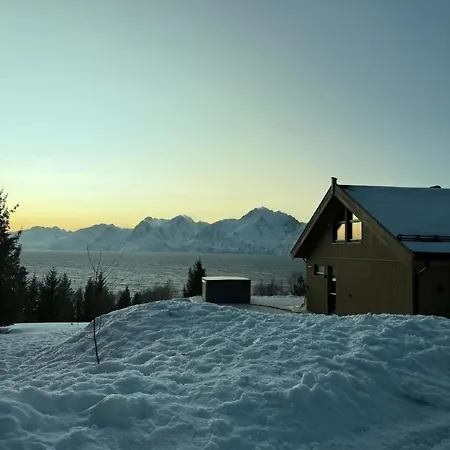 Lyngen Vista - Arctic Luxury!