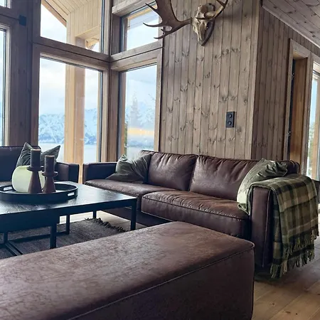 Lyngen Vista - Arctic Luxury! * Hamnnes
