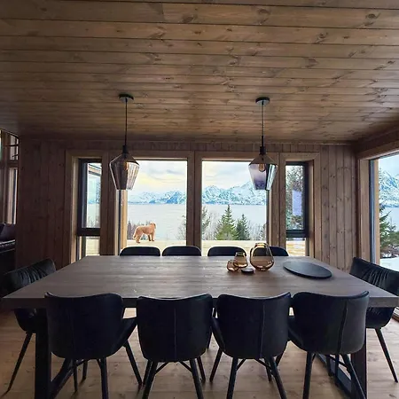 Lyngen Vista - Arctic Luxury! * Hamnnes