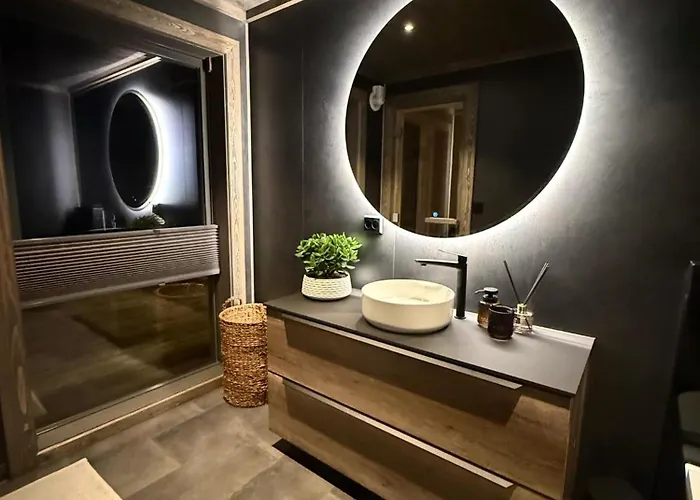 Lyngen Vista - Arctic Luxury *
