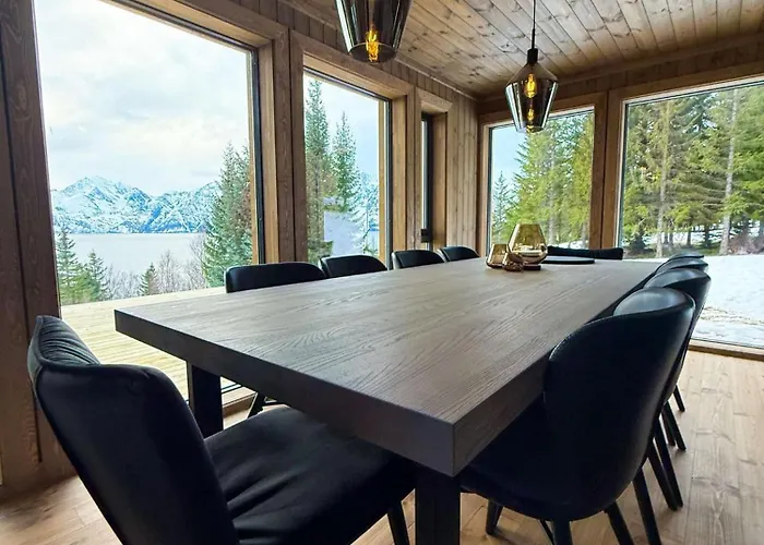 Lyngen Vista - Arctic Luxury *