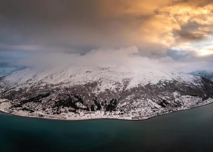 Lyngen Vista - Arctic Luxury