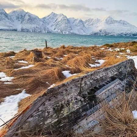 Lyngen Vista - Arctic Luxury بيت للعطل