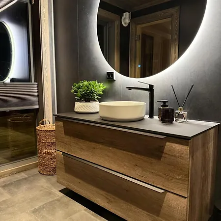 Lyngen Vista - Arctic Luxury Hamnnes