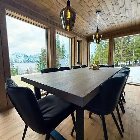 Lyngen Vista - Arctic Luxury *